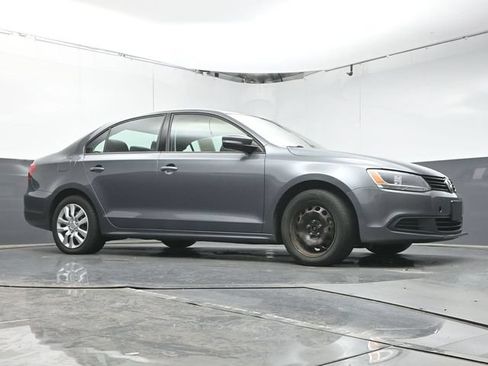 Used 2014 Volkswagen Jetta SE FWD image 39