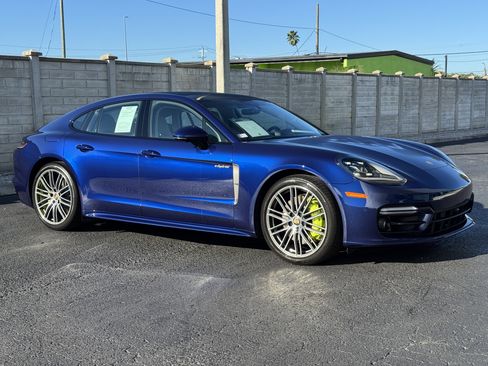 Certified 2023 Porsche Panamera 4 image 8