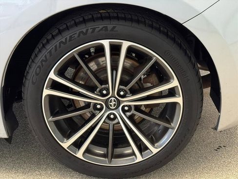 Used 2015 Scion FR-S image 11