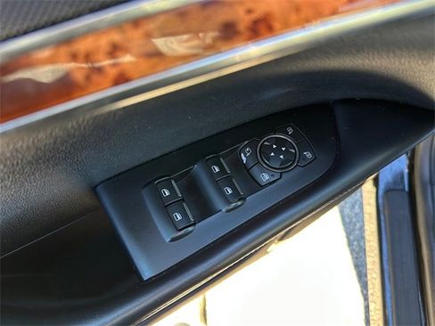 Used 2019 Lincoln Nautilus Select image 19