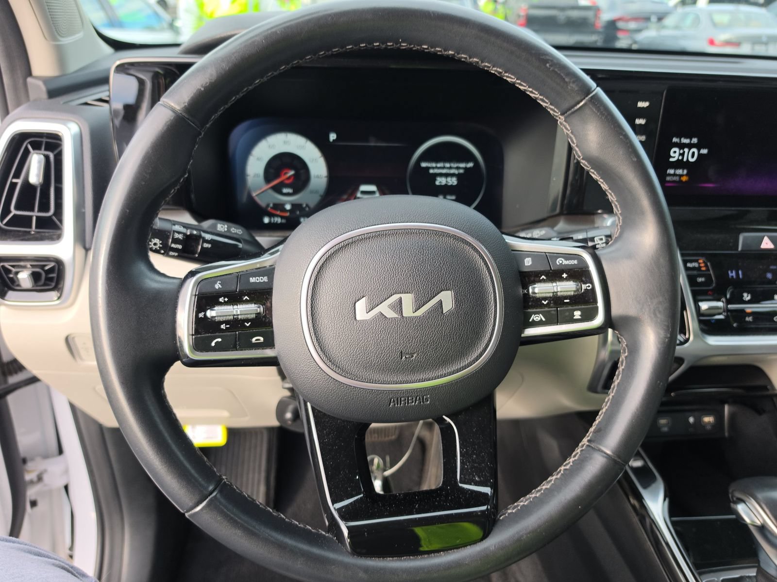 Used 2023 Kia Sorento SX AWD/4WD image 4