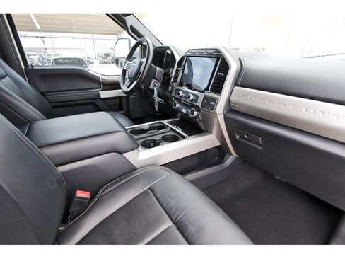 Certified 2022 Ford F250 Lariat w/ Lariat Value Package AWD/4WD image 27