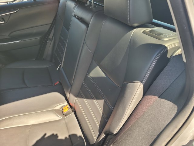 Used 2019 Toyota RAV4 XLE Premium w/ All Weather Liner Package FWD image 15
