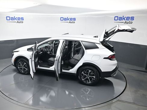 Certified 2024 Kia Sportage EX image 60