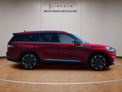 Used 2020 Lincoln Aviator Reserve w/ Equipment Group 202A AWD/4WD image 4