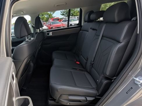 Used 2025 Hyundai Santa Fe SEL image 24