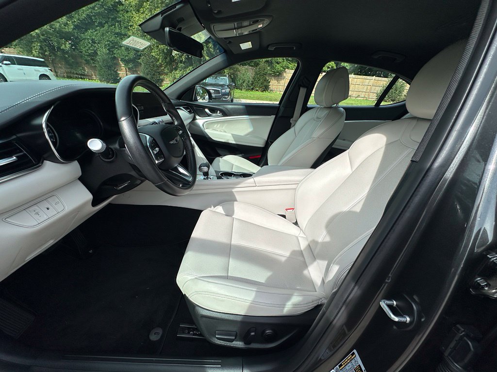 Used 2025 Genesis G70 2.5T RWD image 16