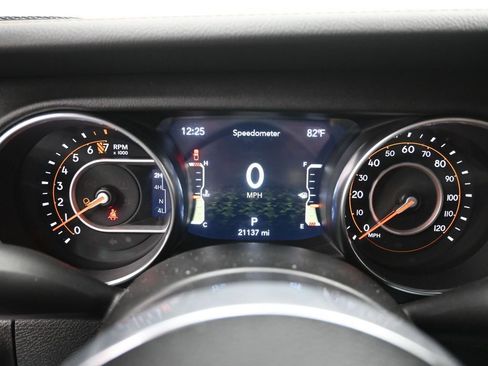 Used 2023 Jeep Gladiator Overland image 32