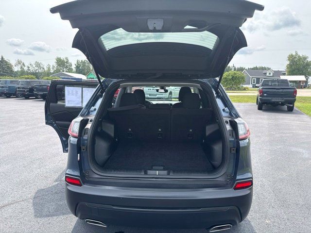 Used 2022 Jeep Cherokee Latitude AWD/4WD image 40