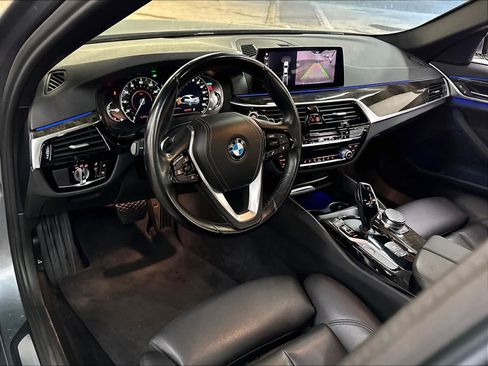 Used 2019 BMW 530e RWD image 16