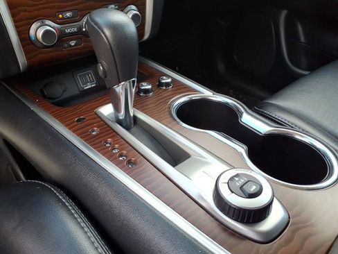 Used 2019 Nissan Pathfinder Platinum image 14