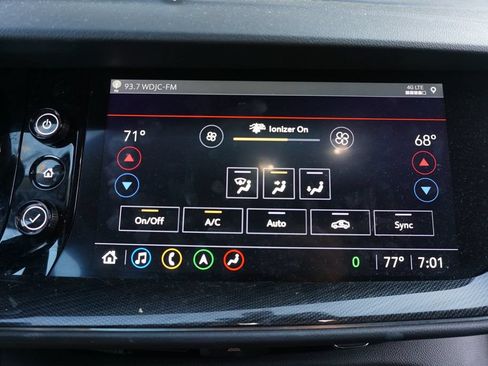 Used 2021 Buick Envision Essence w/ Technology Package I FWD image 9