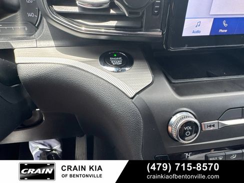 Used 2020 Ford Explorer XLT w/ Equipment Group 202A AWD/4WD image 17