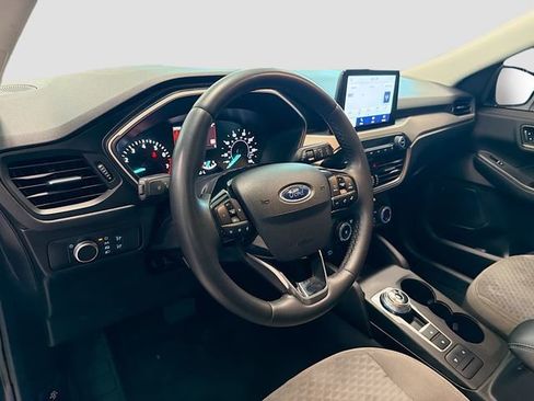 Used 2021 Ford Escape SE w/ Cold Weather Package image 8