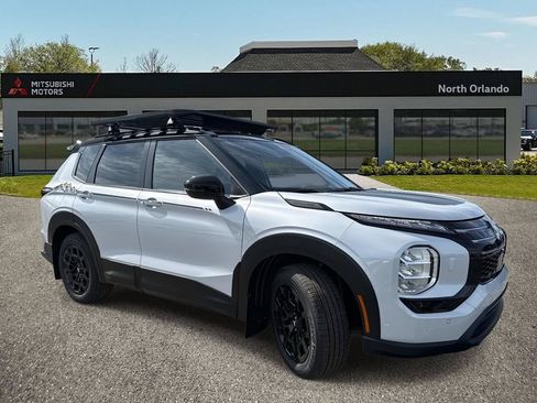 New 2026 Mitsubishi Outlander AWD image 2