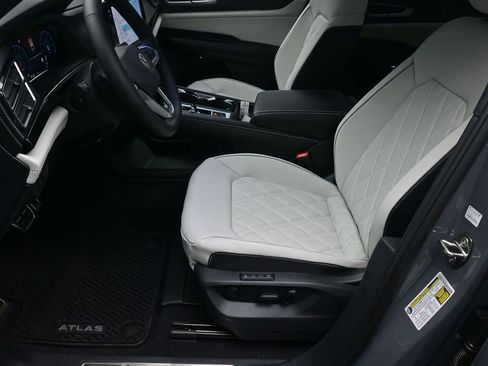 New 2026 Volkswagen Atlas Cross Sport SEL Premium R-Line AWD/4WD image 18