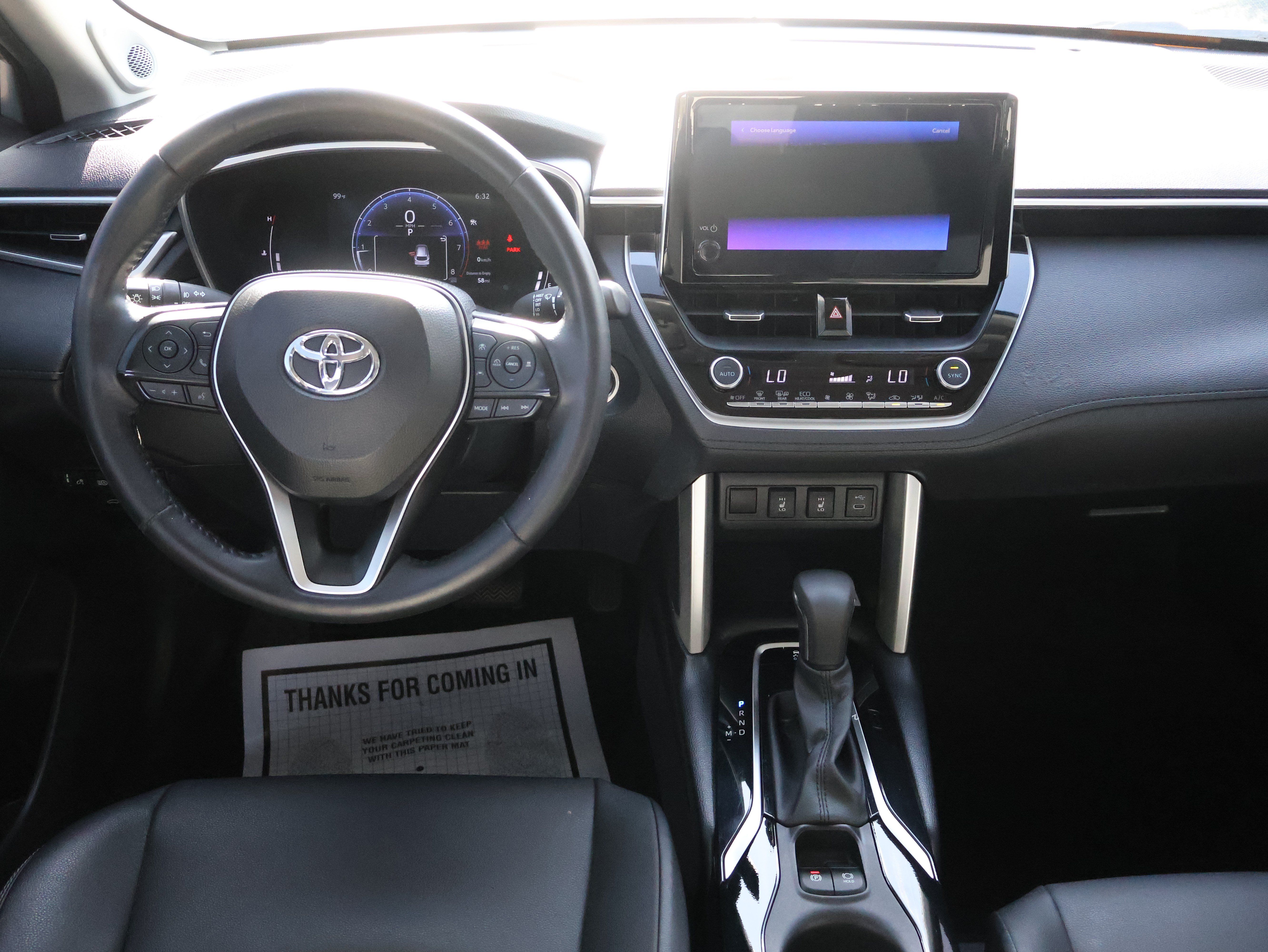 Used 2023 Toyota Corolla Cross XLE w/ Convenience Package FWD image 19