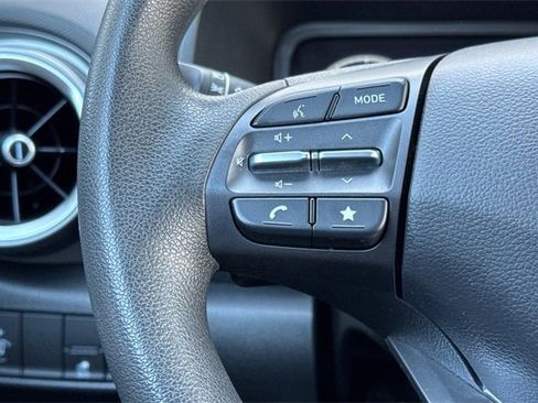 Used 2023 Hyundai Kona SE image 27