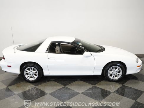 Used 2001 Chevrolet Camaro Z28 w/ Preferred Equipment Group image 31