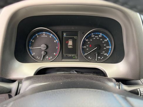 Used 2017 Toyota RAV4 XLE w/ Plus Extra Value Package AWD/4WD image 19