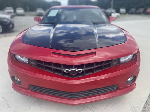 Used 2010 Chevrolet Camaro SS RWD image 2