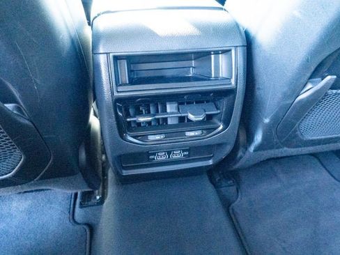 Used 2024 Jeep Grand Cherokee Laredo image 32