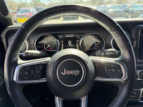 Used 2021 Jeep Wrangler Unlimited Sahara image 34