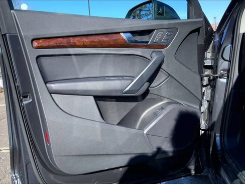 Used 2018 Audi Q5 2.0T Premium Plus w/ Premium Plus Package image 22