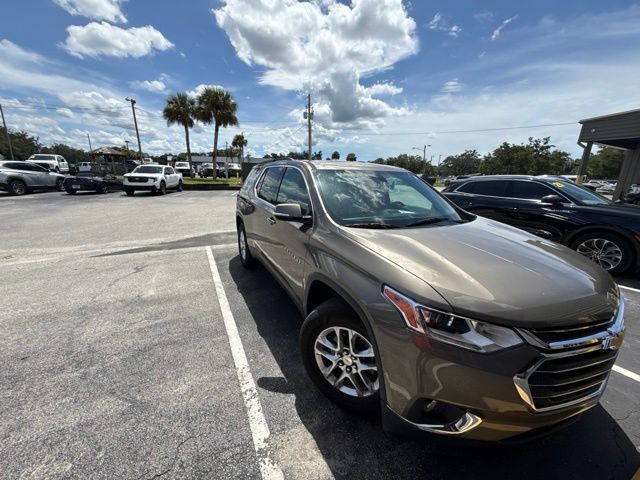 Used 2020 Chevrolet Traverse LT w/ LPO, Floor Liner Package FWD image 4