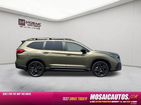 Used 2025 Subaru Ascent Onyx Edition w/ Onyx Package AWD/4WD image 8