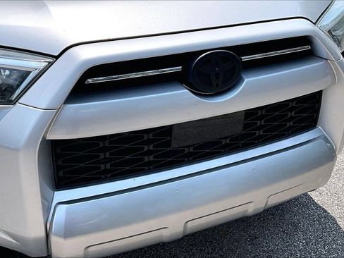 Used 2020 Toyota 4Runner TRD Off-Road Premium w/ Moonroof Package AWD/4WD image 33