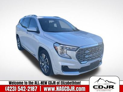 Used 2022 GMC Terrain Denali w/ Denali Premium Package