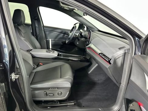 Used 2023 Volkswagen ID.4 Pro S image 28