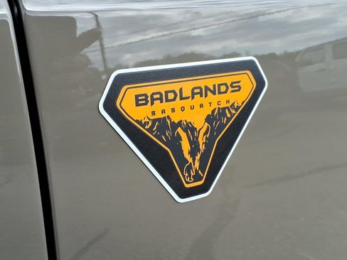 New 2026 Ford Bronco Badlands AWD/4WD image 9