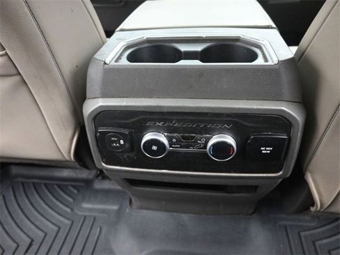 Used 2021 Ford Expedition Max XLT image 12