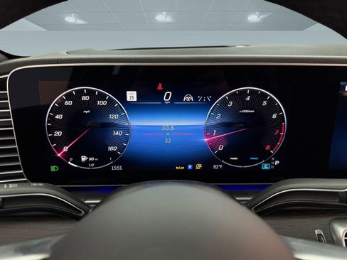 New 2026 Mercedes-Benz GLS 580 4MATIC image 17