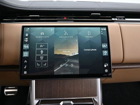 New 2025 Land Rover Range Rover SE image 28