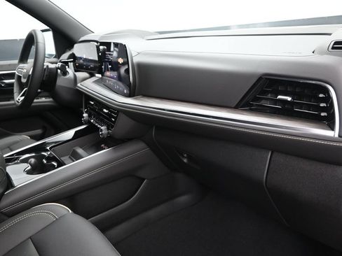 New 2026 Chevrolet Suburban Premier RWD image 25