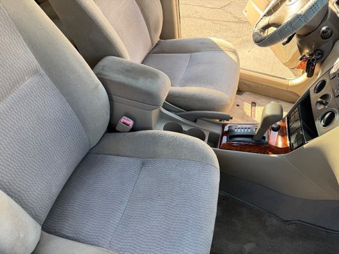 Used 2006 Toyota Corolla LE image 17