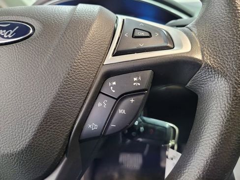 Used 2015 Ford Fusion SE image 28