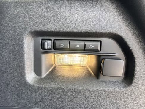 Used 2025 Ford Explorer Platinum w/ LUX Leather Package image 33