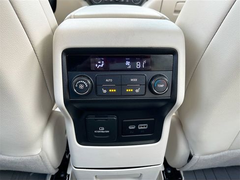 Used 2023 GMC Acadia Denali w/ Denali Ultimate Package image 28