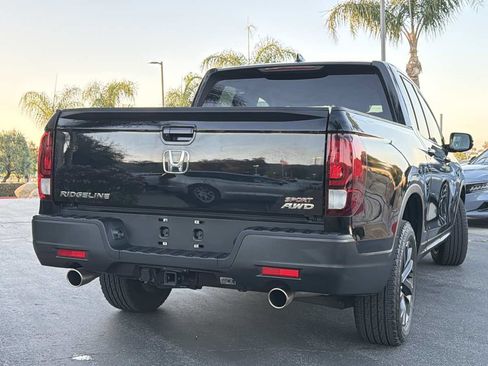 Used 2023 Honda Ridgeline Sport image 5