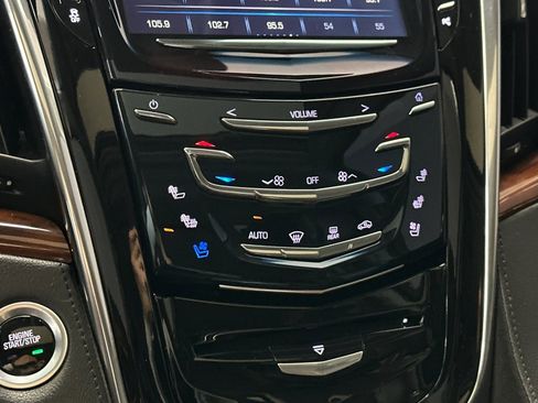 Used 2018 Cadillac Escalade ESV Premium Luxury AWD/4WD image 17