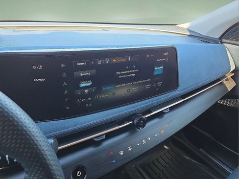 Used 2025 Nissan Ariya Platinum image 16