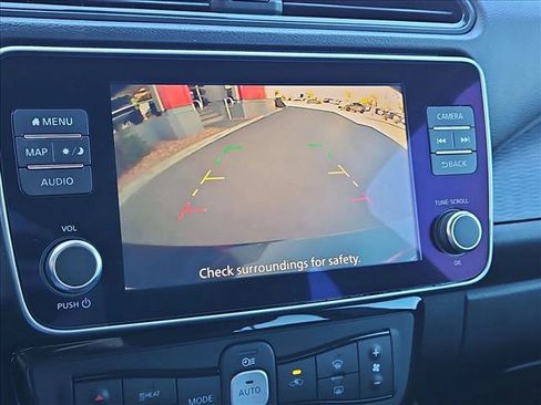 Used 2022 Nissan Leaf SV image 18