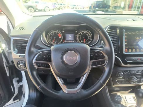 Used 2019 Jeep Cherokee Limited image 14