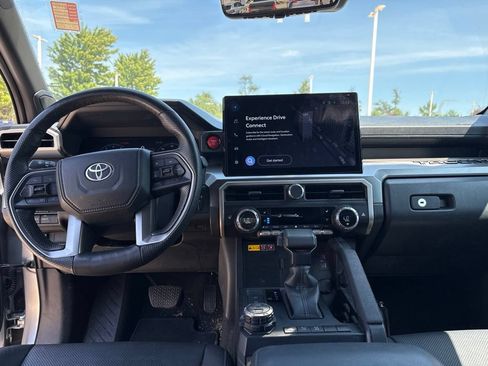 Used 2024 Toyota Tacoma TRD Off-Road w/ TRD Off Road Premium Package AWD/4WD image 20