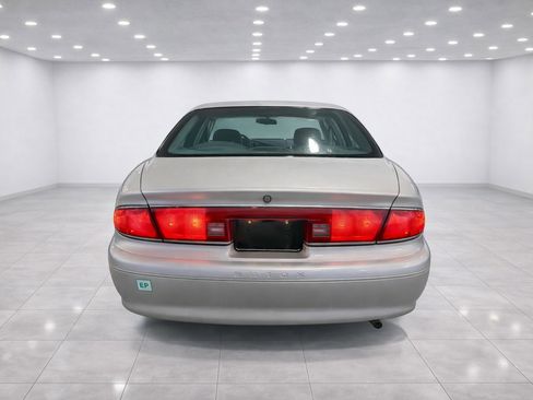 Used 2005 Buick Century Custom image 2