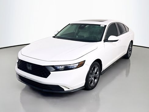 Used 2023 Honda Accord EX image 4